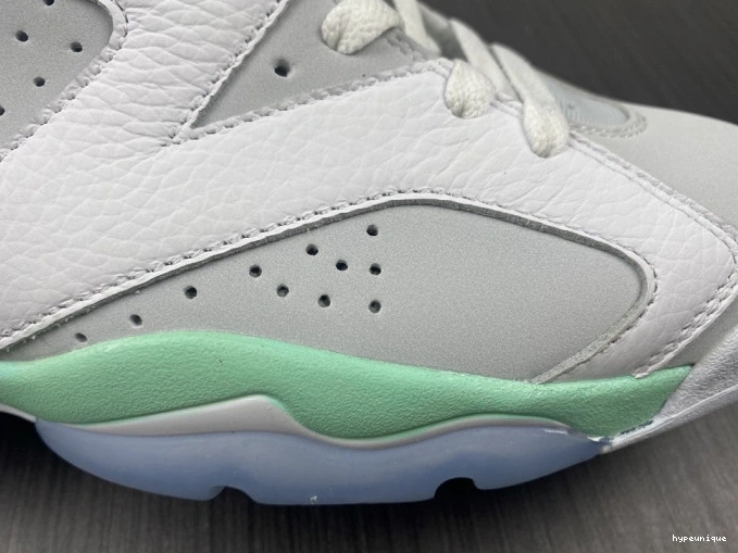 HYPE Air DQ4914-103 Jordan Mint 6 Foam WMNS 0707